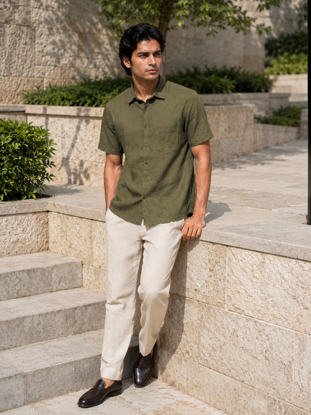 Half-Sleeve Cotton Linen Shirt in Green