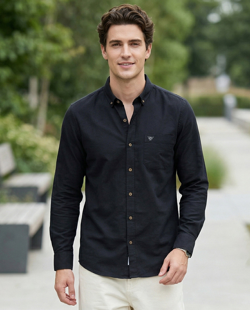 Full-Sleeve Breeze Linen Shirt in Black